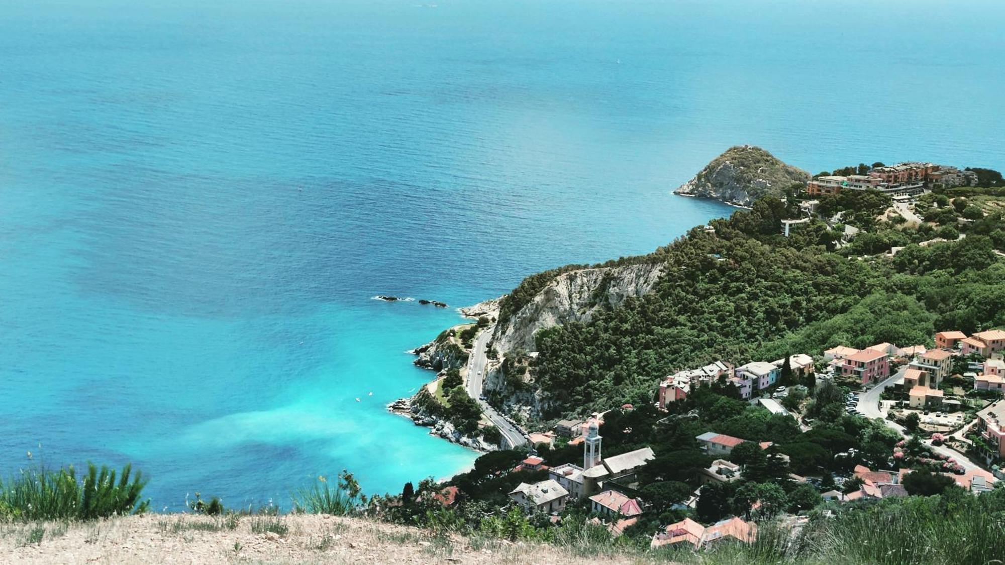 Villa Gio - Terrazza Nel Blu Bergeggi Bagian luar foto